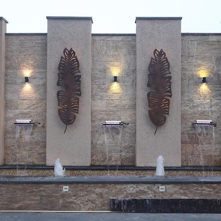 Pride Hotel Bhopal Exterior foto