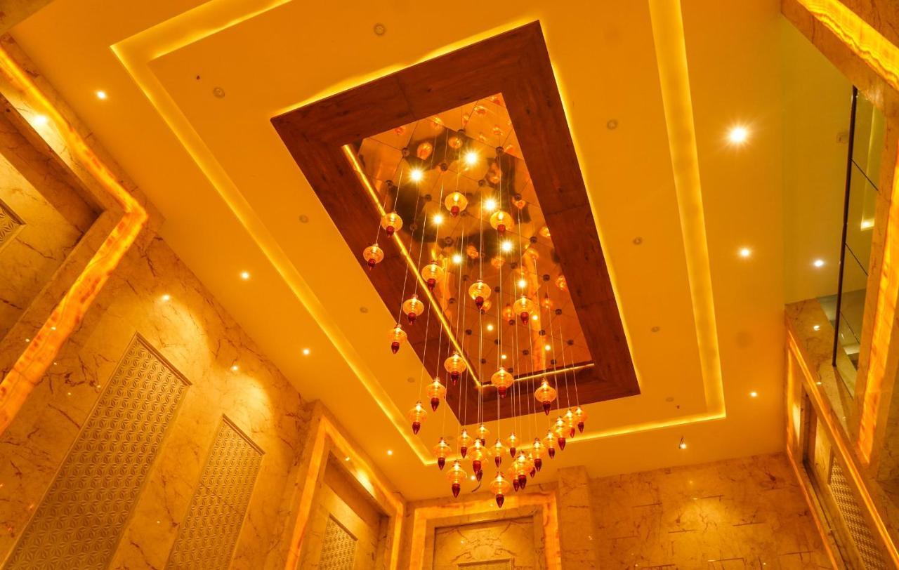 Pride Hotel Bhopal Exterior foto