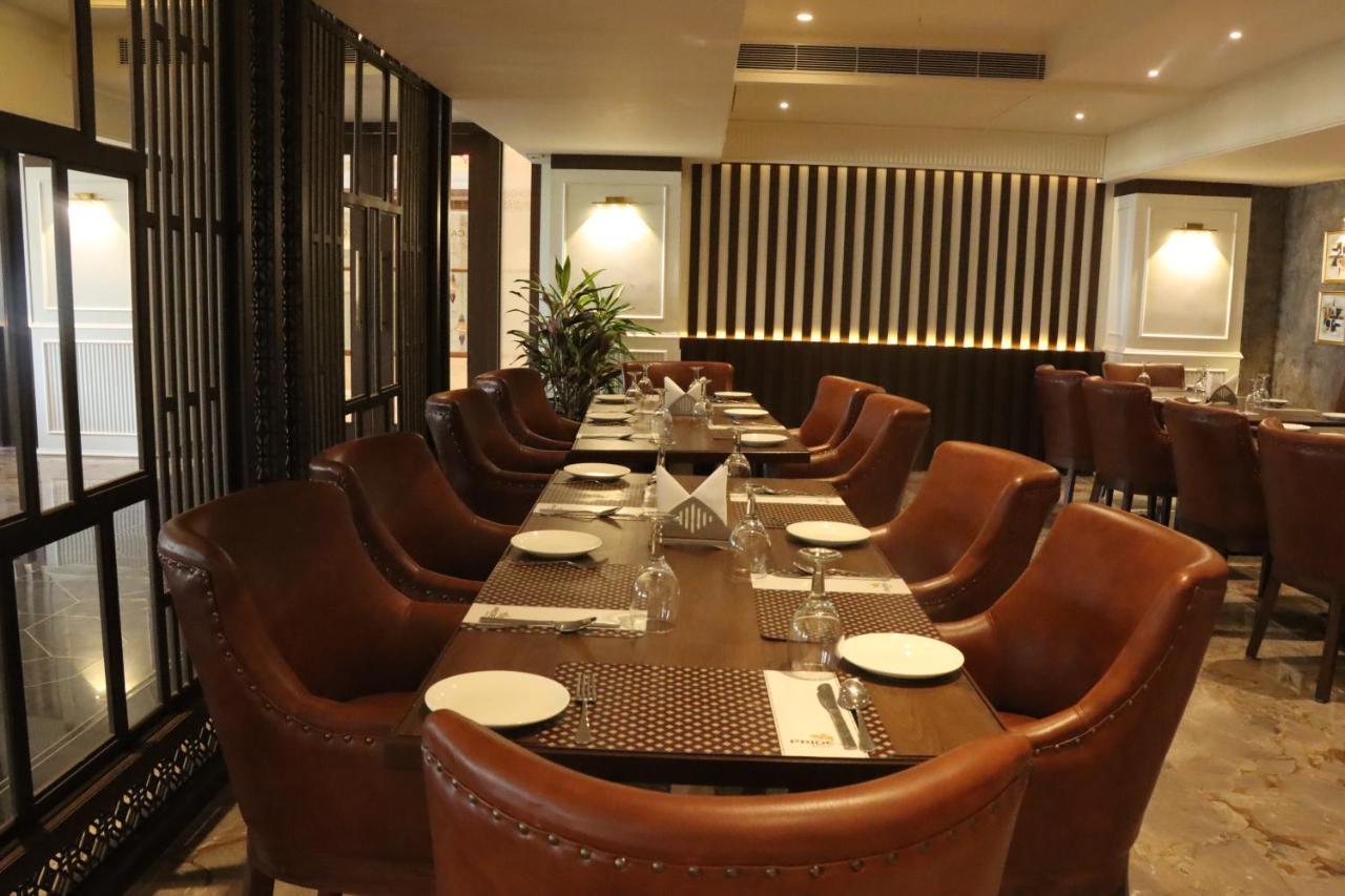 Pride Hotel Bhopal Exterior foto