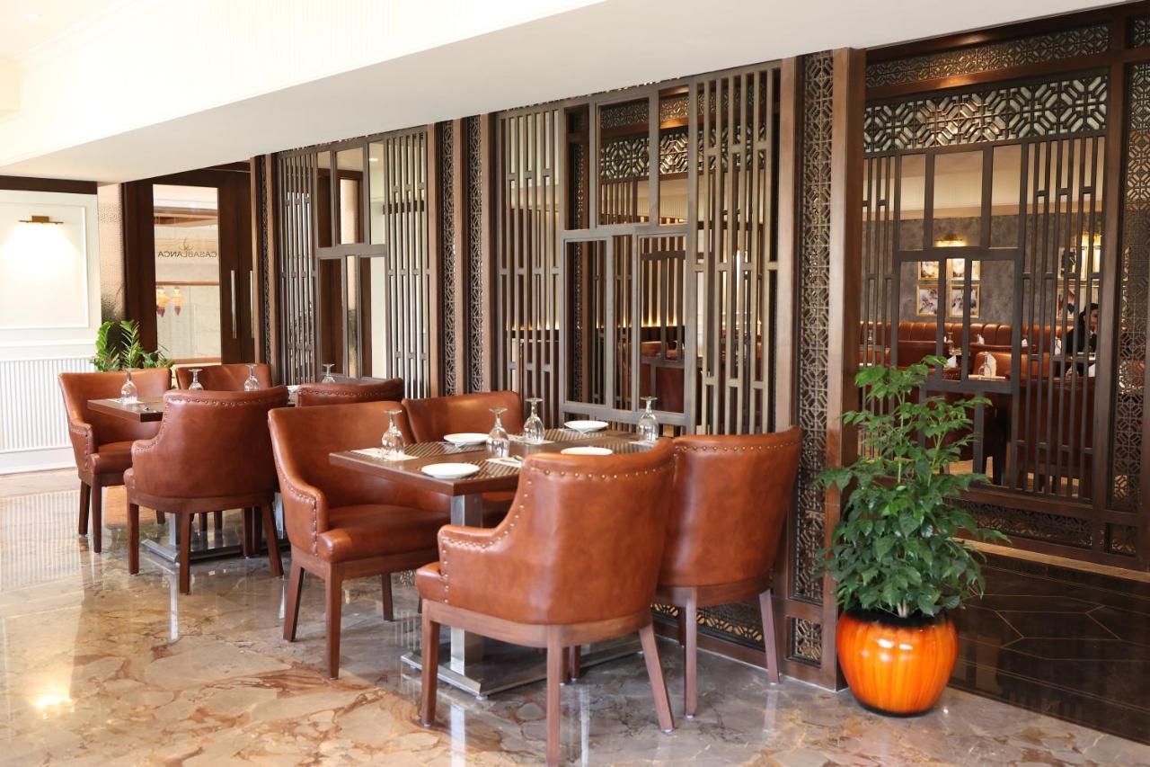 Pride Hotel Bhopal Exterior foto