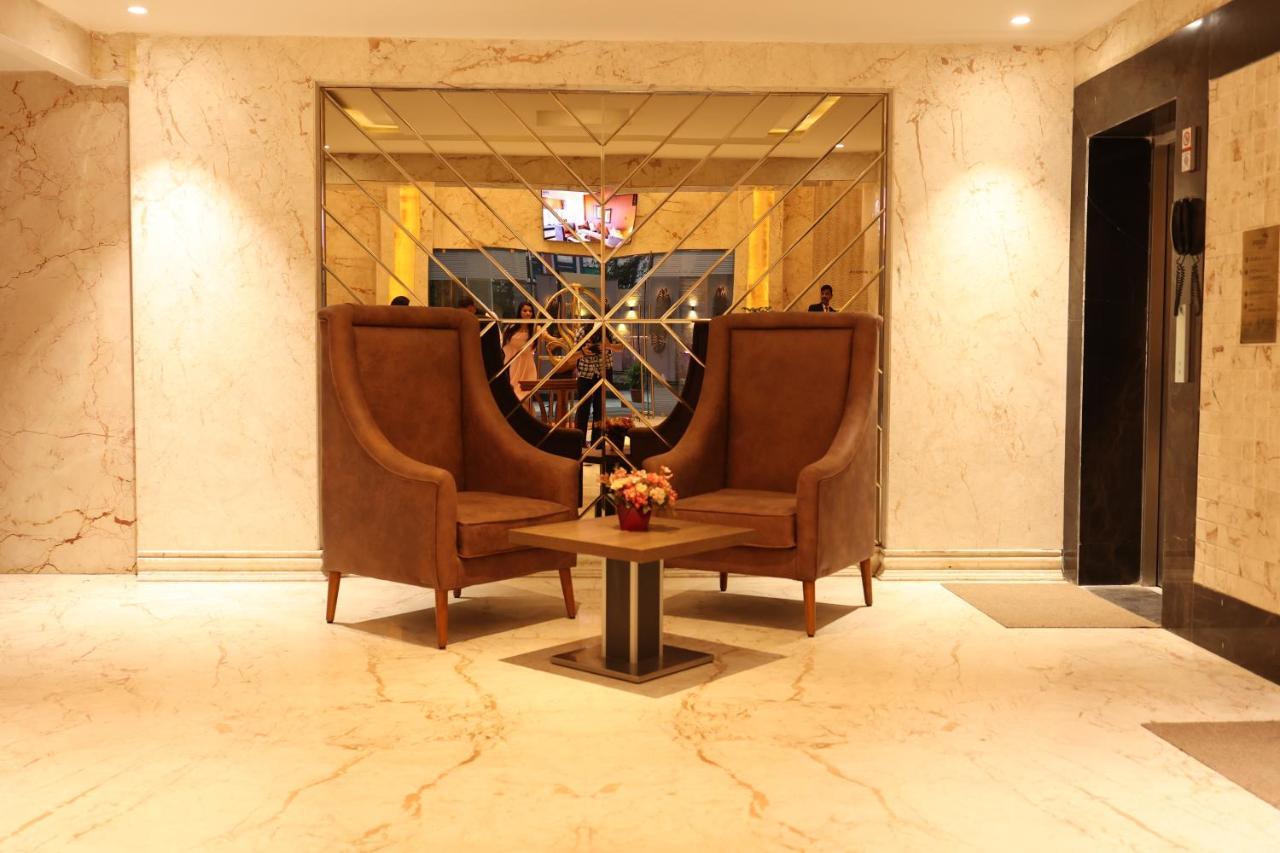 Pride Hotel Bhopal Exterior foto